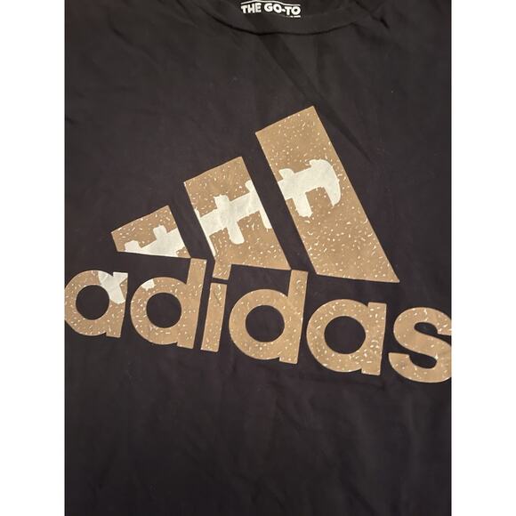 Adidas Classic Three Stripe Logo Med Black The Go-To Tee Shirt Football Desig - Picture 2 of 7